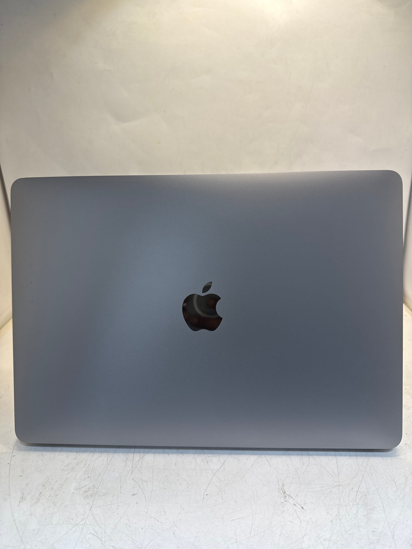 MacBook Pro 2020 M1 8/256 13インチ