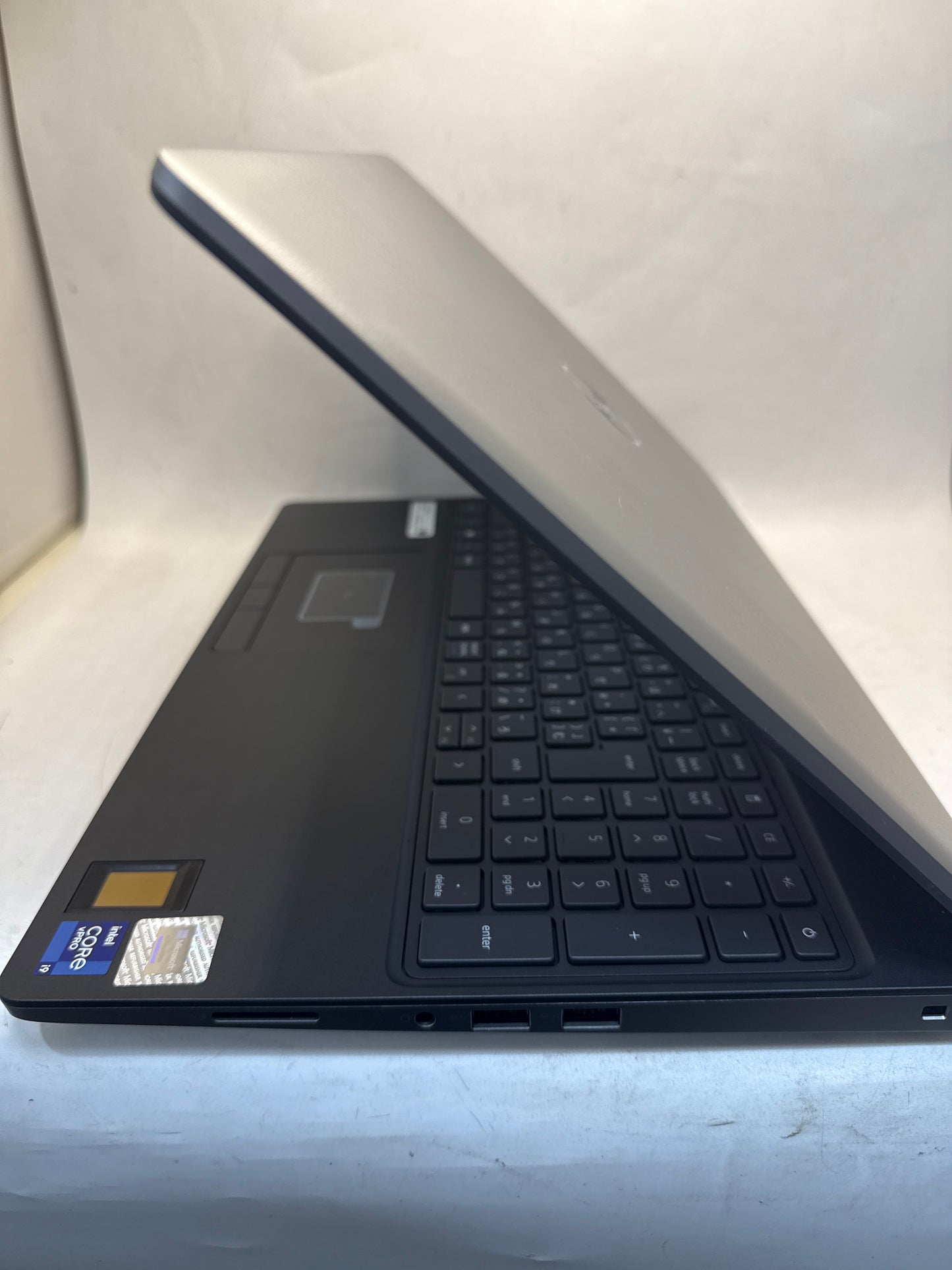 DELL Precision 7560 core i9-11950H/メモリ32GB SSD 1TB WIN11 タッチパネル
