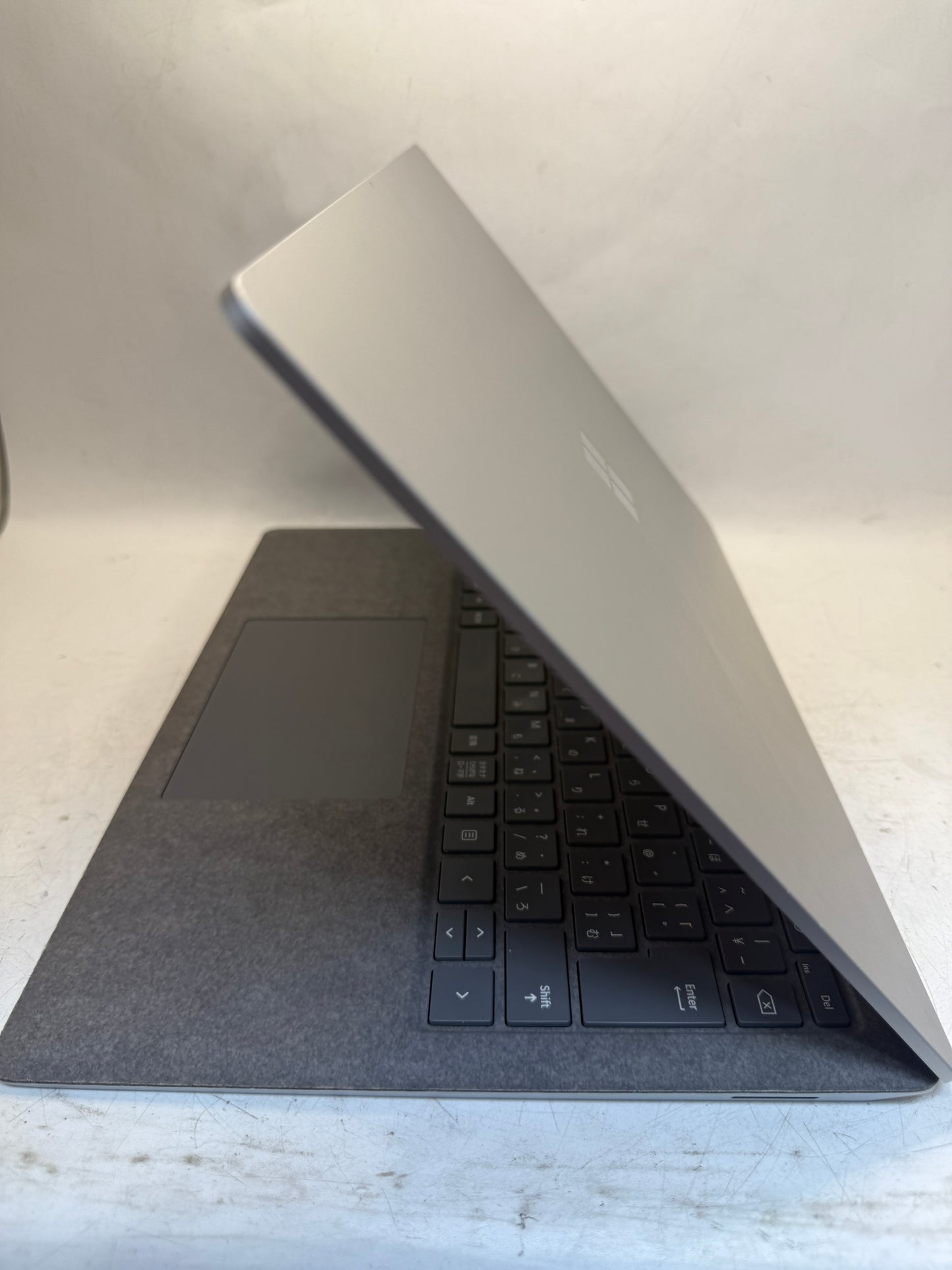 美品Surface laptop 5 core i5-1235Uメモリ8GBSSD 512GB