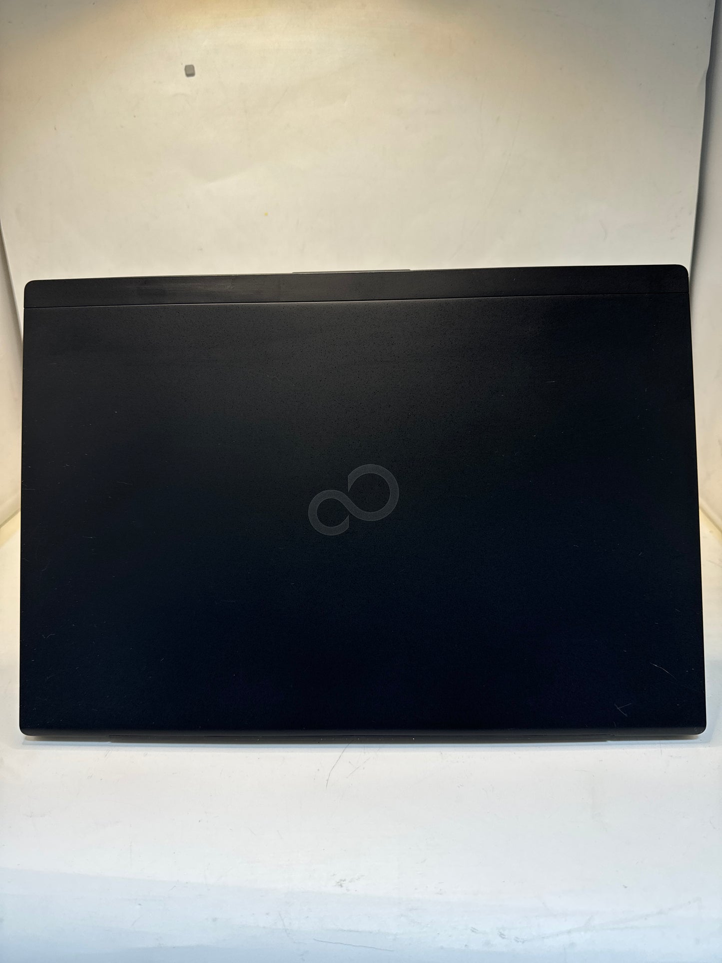 富士通 LIFEBOOK U939/C-core-i5-8265U/8GB/256GB
