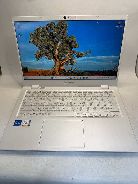 美品東芝GCX83/PW core i5-1135G7 メモリ8GB SSD  256GB win11