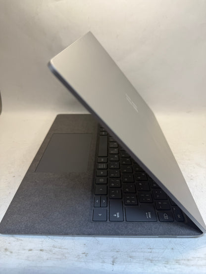 美品Surface laptop 5 core i5-1235Uメモリ8GBSSD 512GB